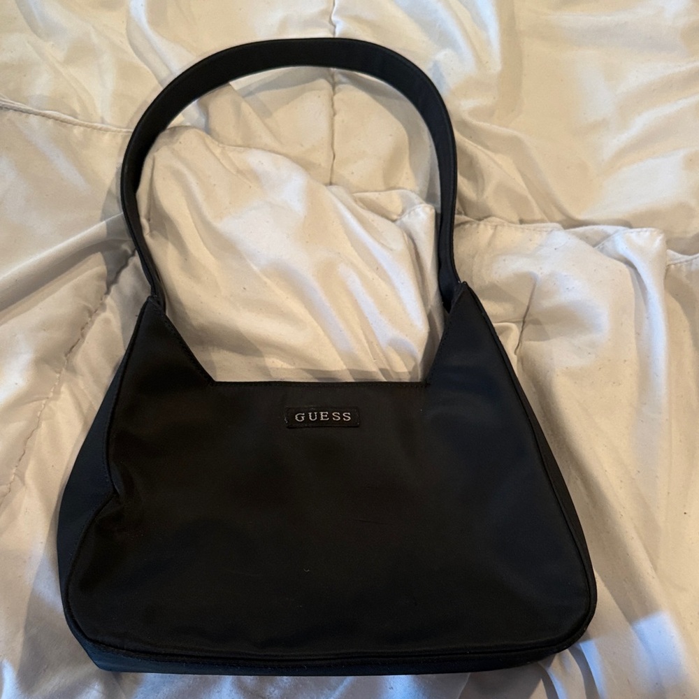 GUESS Elegant Black Shoulder Bag